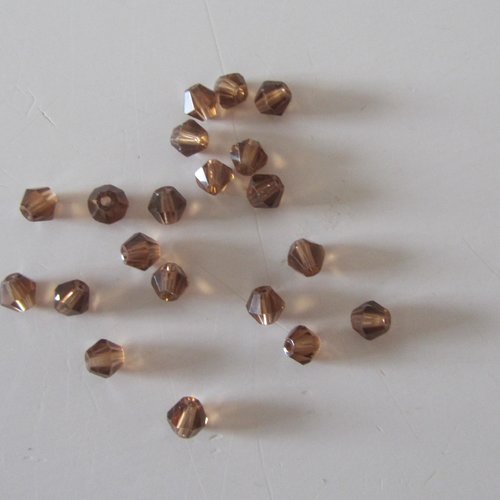 Lot de 20 perles en verre - toupies - de couleur marron