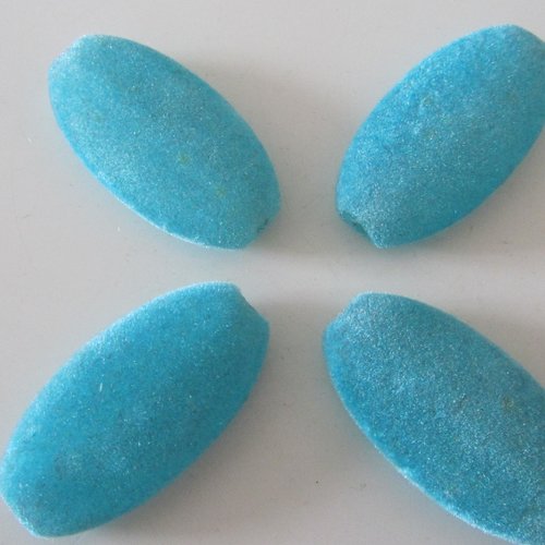 Lot de 4 grosses  perles de forme ovale plate extérieur en laine floquée - dans les tons bleu - 3 cm x 2,5 cm