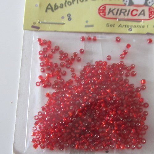 Sachet de 11 grammes de  perles de cristal  (rocaille)  rouges - rondes - 1 mm