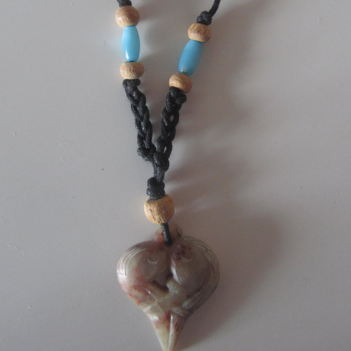 Collier ethnique géoworl groupe en pierre naturelle et perles en bois et verre