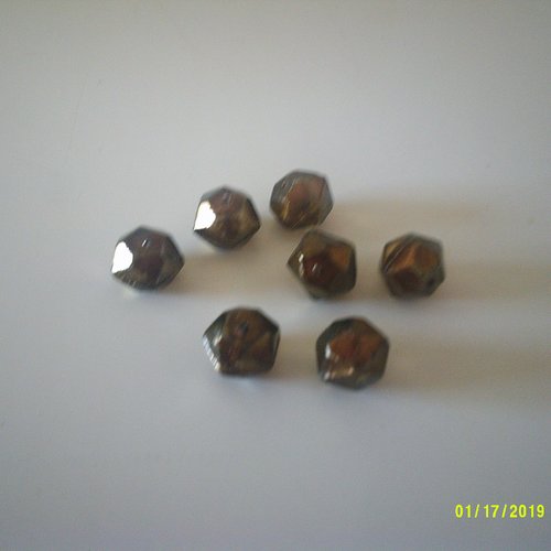 Lot de 7 perles polies antique de couleur marron - perles à facettes