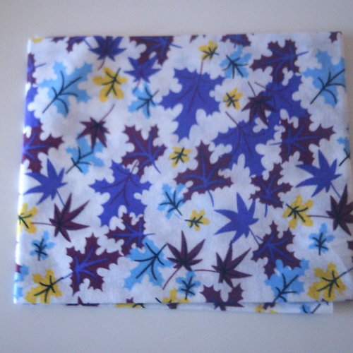 Toile - tissus  pour patchwork - feuilles  - 100 % coton - 45 x 45 cm
