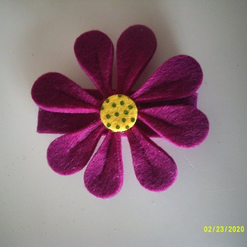 Lot de 2 ronds de serviette en feutrine décorés d'une fleur