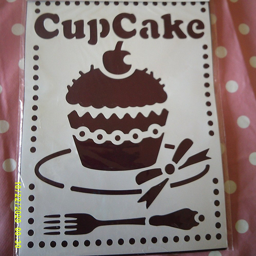 Pochoir adhésif repositionnable - "cup cake" - dimension : 15 cm  x 20 cm
