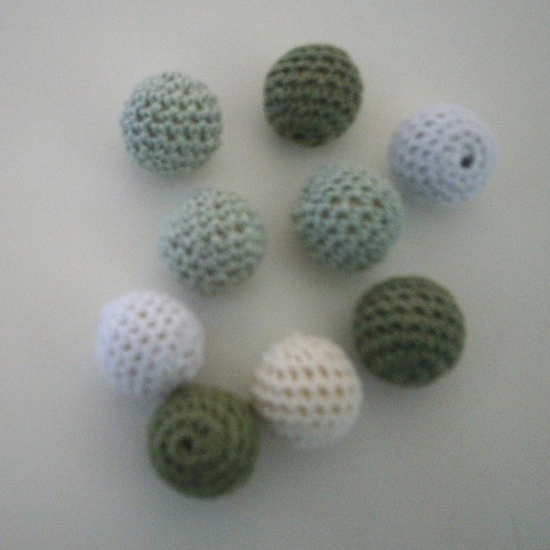 Lot de 9 perles en crochet - 23 mm - 4 tons