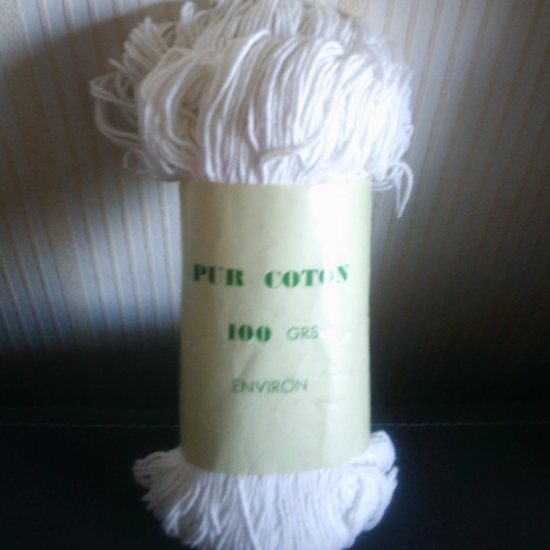 Lot de 10 écheveaux de laine en pur coton - 100 grammes environ - aiguille ou crochet : 2,5 à 3,5