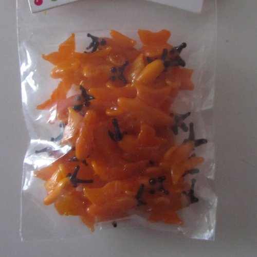 Lot de 25 pendentifs en verre en forme de papillons - de couleur orange et noir