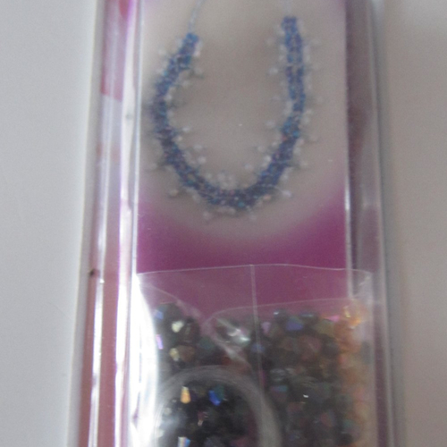 Kit collier en perles à réaliser  soi même - prima création - bleu et orange irisé