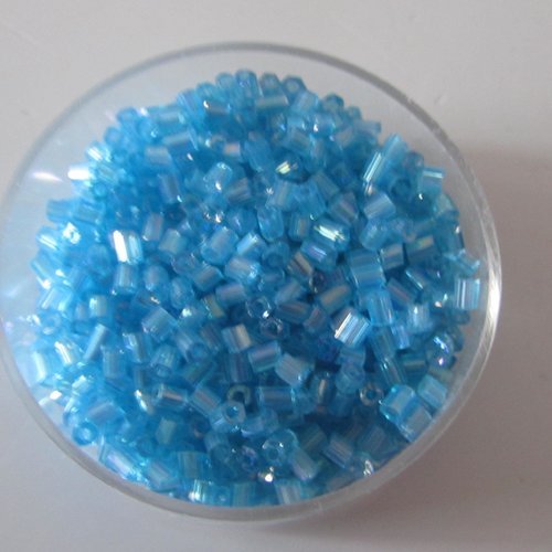Boîte de 20 grammes de mini tubes perles de rocaille de couleur bleu