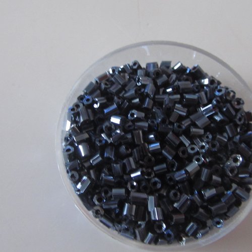 Boîte de 20 grammes de mini perles de rocaille de couleur bleu métallique