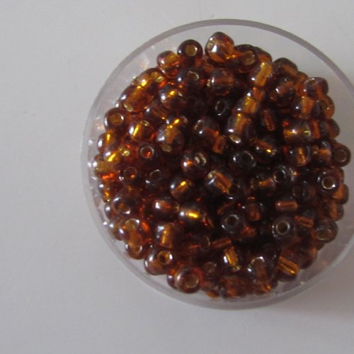 Boîte de 20 grammes de perles de rocaille rondes de couleur marron