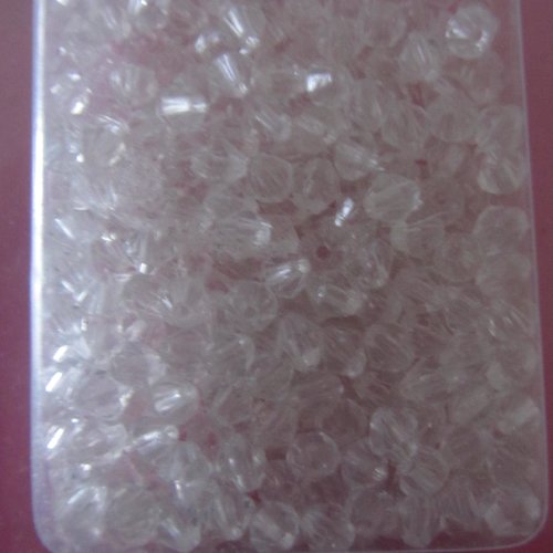 Boîte de 25 grammes de perles de rocaille à facettes de couleur transparentes