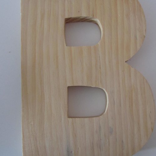 Lettre en bois brut à décorer, customiser - représentant la lettre  "b"  - 13 cm x 18,2 cm