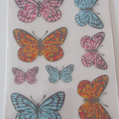 Lot de 8 stickers textile liberty représentant des papillons - transferts autocollants de chez aladine