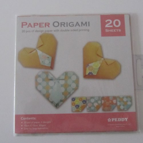 Lot de 20 feuilles de papier pour origami - 4 dessins différents - 15 cm x 15 cm