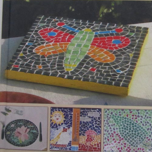 Livre "mosaïque" éléments de décoration  pour la maison ou le jardin
