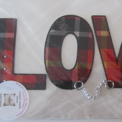 Sticker déco - dont l'inscription est : love - amour - st valentin - décoration mur, lampe, coussin
