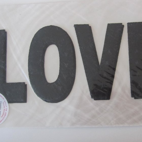 Stickers déco - "love" en simili cuir rebrodée sur les bords - décoration mur, lampe, coussin