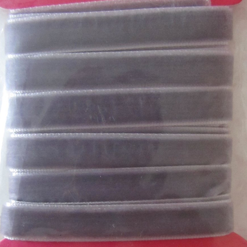 Ruban en velours  - couleur grise légèrement mauve - 2 m x 10 mm