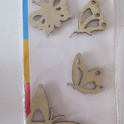 Lot de 4 formes en bois sur le thème des papillons