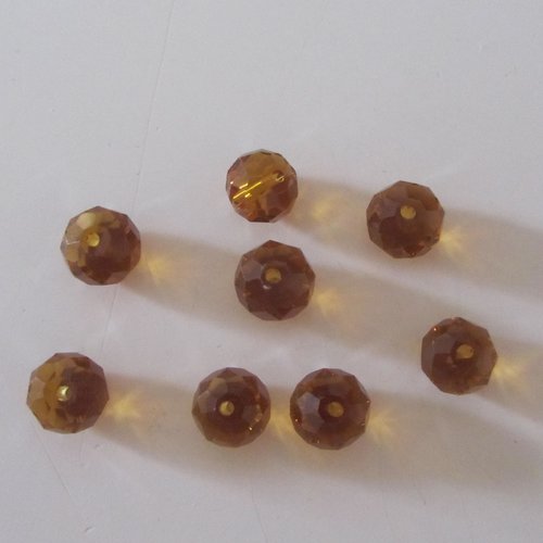 Sachet de 8 perles de cristal - rondes à facettes - couleur marron