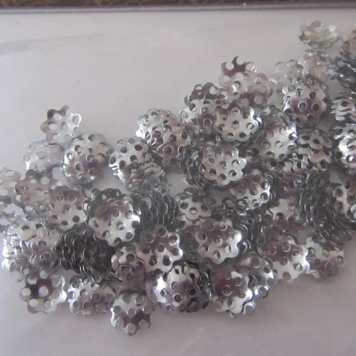Sachet de 12 grammes de coupelles, calottes fleurs  en métal argenté pour vos bijoux