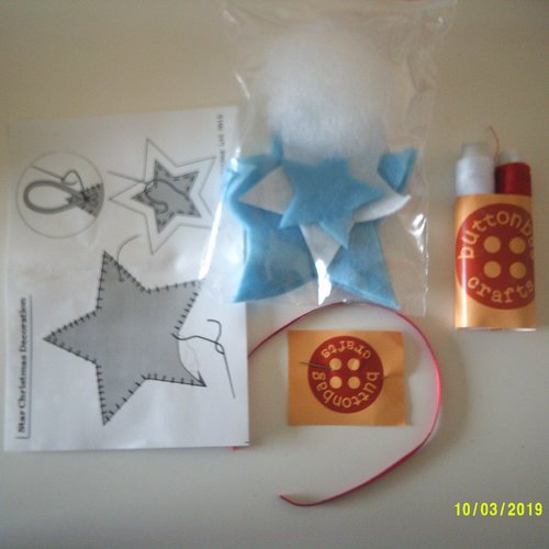 Kit christmas décoration - étoile à broder - a buttonbag mini craft kit - suspension pour les fêtes