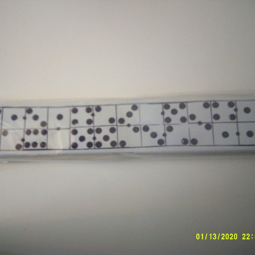 Tampon en mousse  et caoutchouc représentant des dominos - déco stamp - 30 cm x 5,5 cm