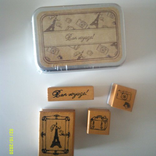 Boîte métal contenant 4 tampons bois et caoutchouc - modèle "bon voyage"