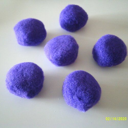 Sachet de 6 gros pompons en acrylique pour vos créations  - violet