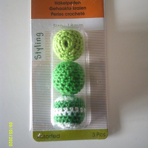 Lot de 3 perles en crochet - 18 mm - tons verts - 3 pcs