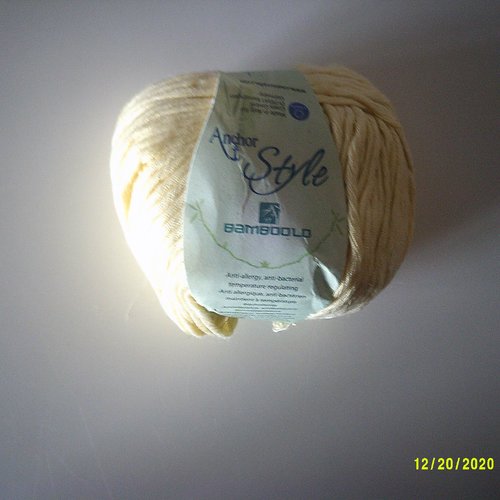 Lot de 7 pelotes de laine - modèle bamboolo - de couleur jaune clair - viscose et coton