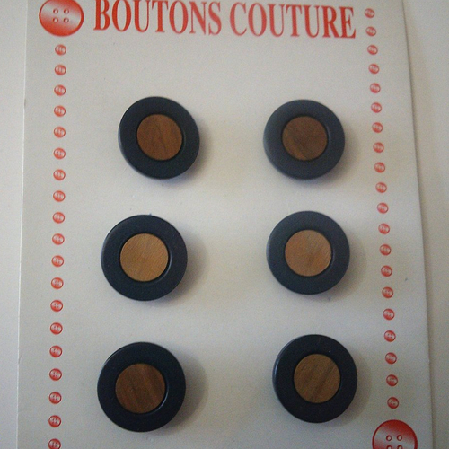 Boutons couture - lot de 6 magnifiques boutons en bois sur carte vintage