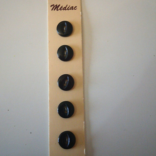Lot de 6 boutons ronds de couleur noir brillant - marque "médiac" - 12 mm - c.144