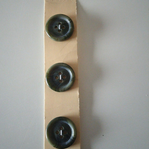 Lot de 3 boutons ronds de couleur vert foncé - marque "médiac" - 20 mm - c.109