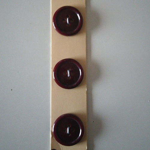 Lot de 3 boutons ronds de couleur bordeaux brillant - marque "médiac" - 20 mm - c.68