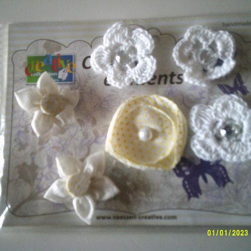 Handmade - creative elements - lot de 6 fleurs au crochet et en tissu