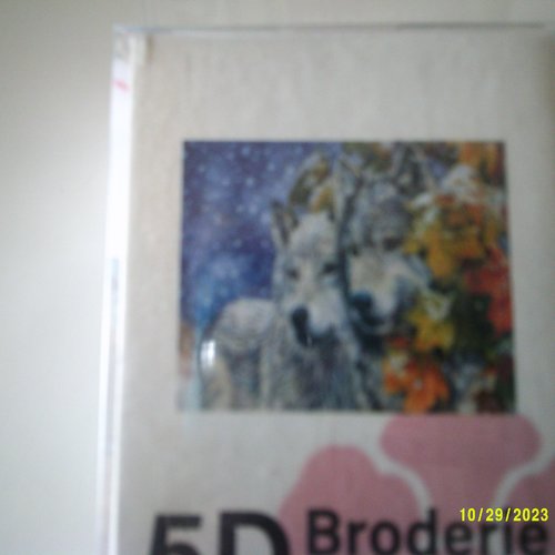 Kit broderie diamond painting représenté par des loups