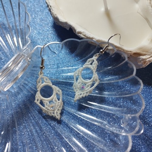Boucles d'oreilles en micro macramé