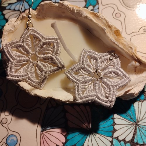 Boucles d'oreilles étoile macramé