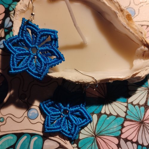 Boucles d'oreilles étoile en macramé