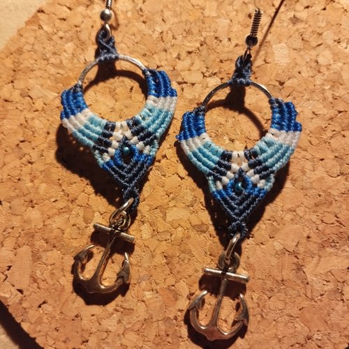 Boucles d'oreilles "navy" en macramé