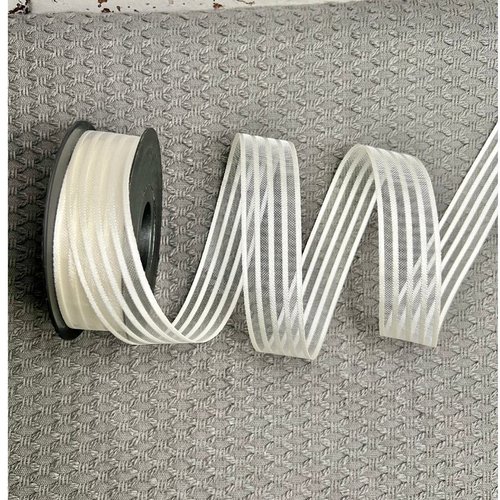 Ruban à rayures satinées blanc 25 mm x 20 m pour couture, emballage et décoration – réf. rolraye4
