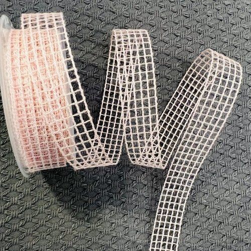 Ruban en maille vieux rose 25 mm x 20 m pour couture, décoration et loisirs créatifs – réf. rolquad2