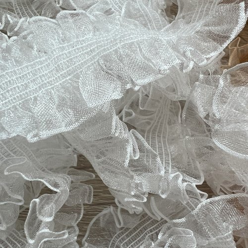 Élastique à volants en organza blanc – 2,5 cm x 2,5 mètres – réf. elastic1blanc