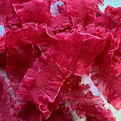 Élastique à volants en organza rouge – 2,5 cm x 2,5 mètres – réf. elastic3rouge
