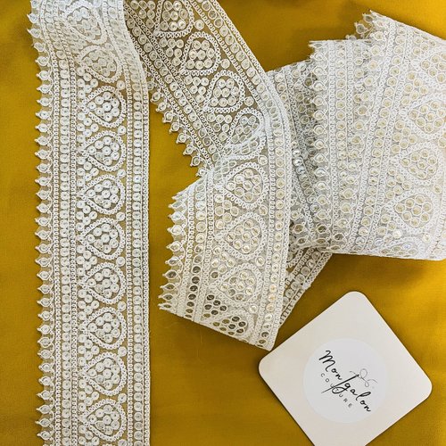 Galon couronne blanc doré transparent avec sequins – 8 cm x 2,5 mètres – réf. rkoh90b