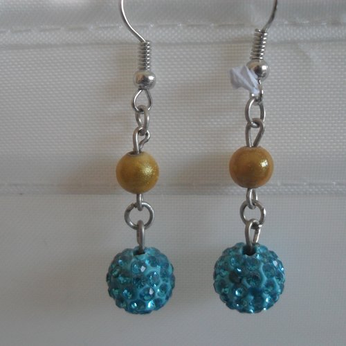 Boucle d'oreille