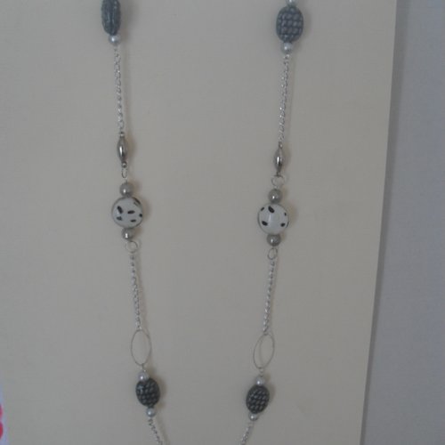 Sautoir /collier, chaine et perles