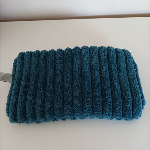 Trousse en velours et tissu